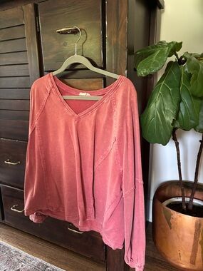 Washed Pink/Light Red V-Neck Women’s Pullover Top